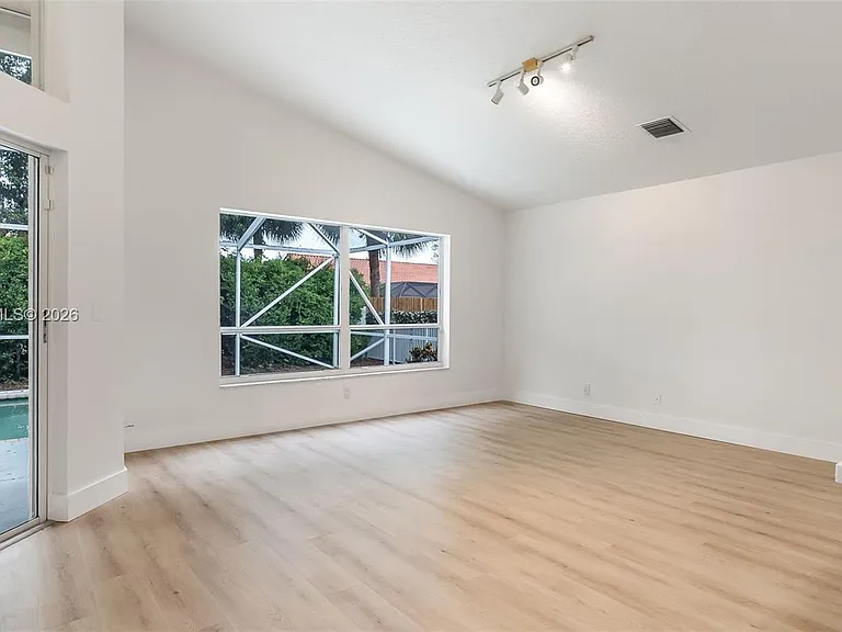 8688 Via Ancho Rd — Photo 10