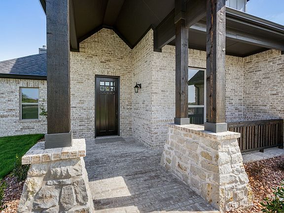 2nd image of 430 Paradise Ridge Dr