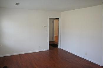 4th image of 4200 Cloverdale Dr NW