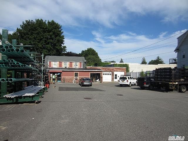 1st image of 184 Glen Cove Ave