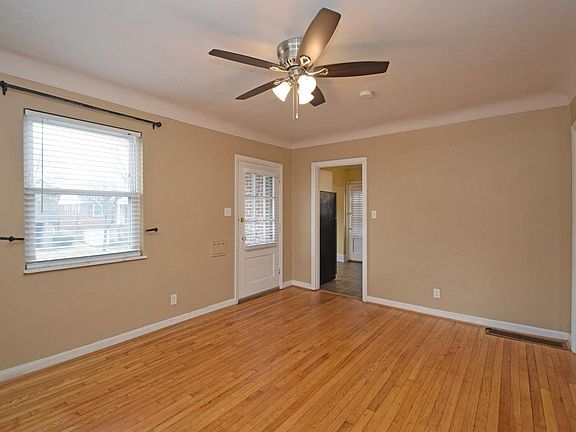 4th image of 169 S Grove Ave
