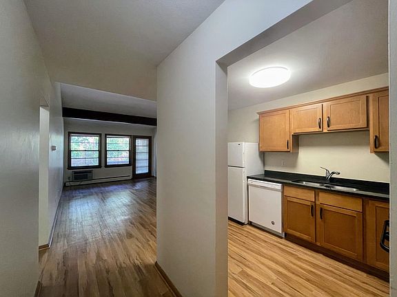 2nd image of 525 University Ave SE APT 204