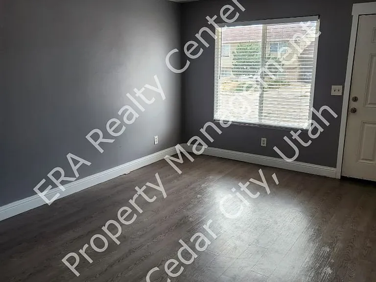 116 W Sunset Dr — Photo 3