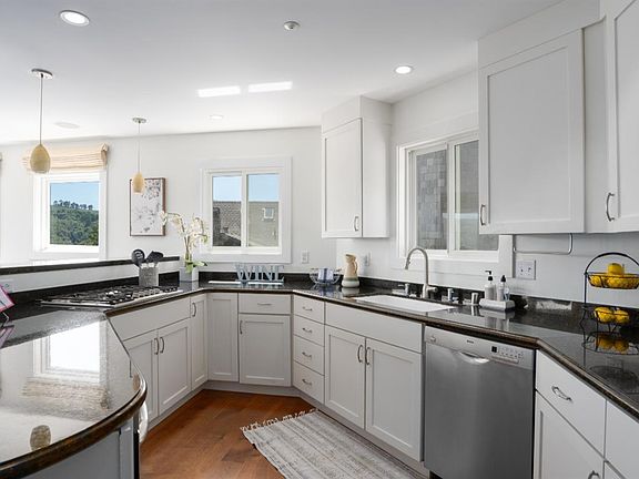 4th image of 273 Cleveland Avenue