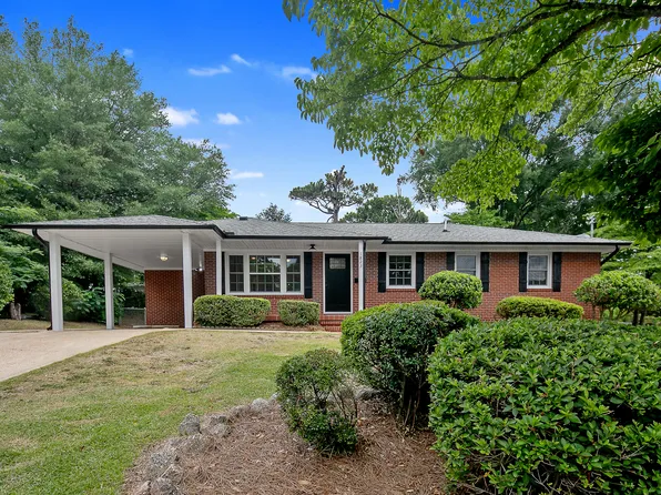 1823 Cascade St, Fayetteville, NC 28301