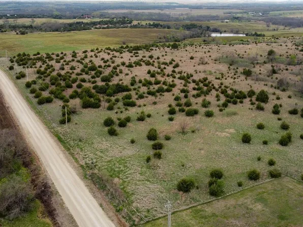 10611 K Rd, Delia, KS 66418