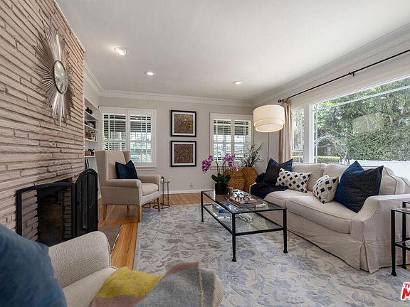 5th image of 3233 Castle Heights Ave