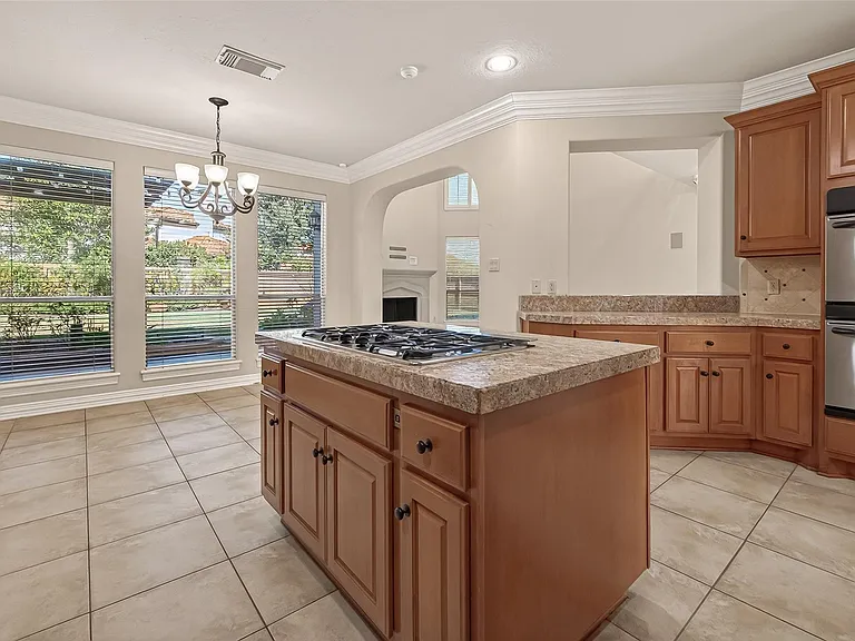 2210 Bywater Dr — Photo 10