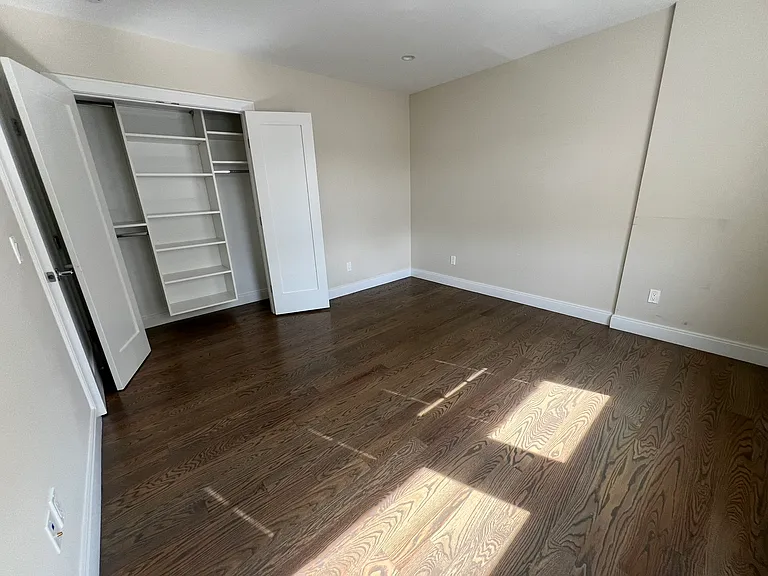 19 Loomis Ave — Photo 27
