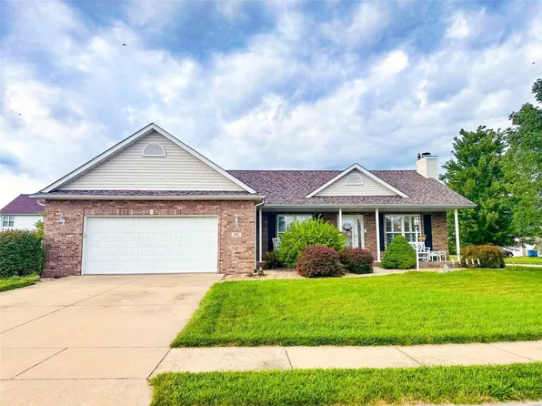 162 Patton Dr, Bethalto, IL 62010