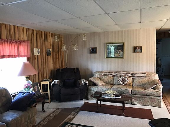 4th image of 235 Meadowbrook Dr