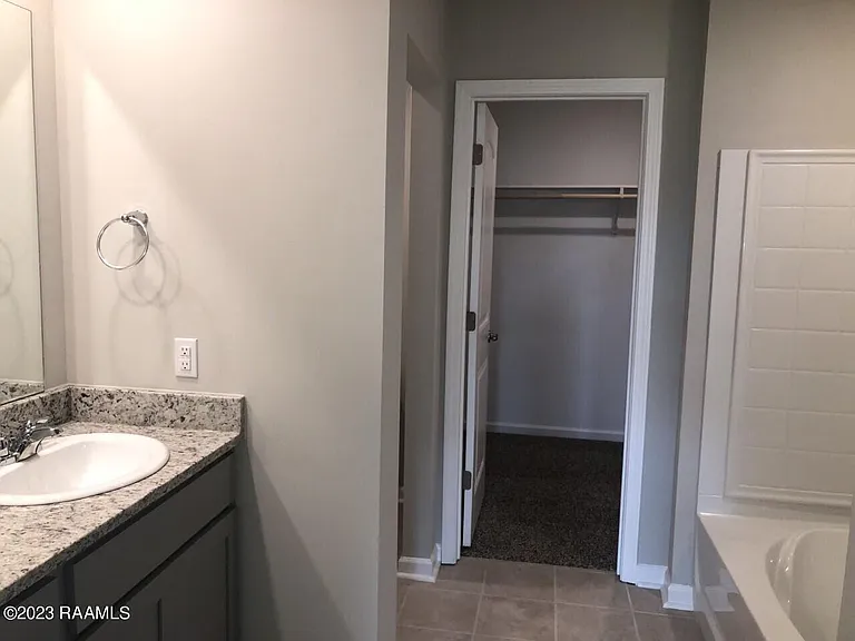 109 Abbeywood Ct — Photo 9