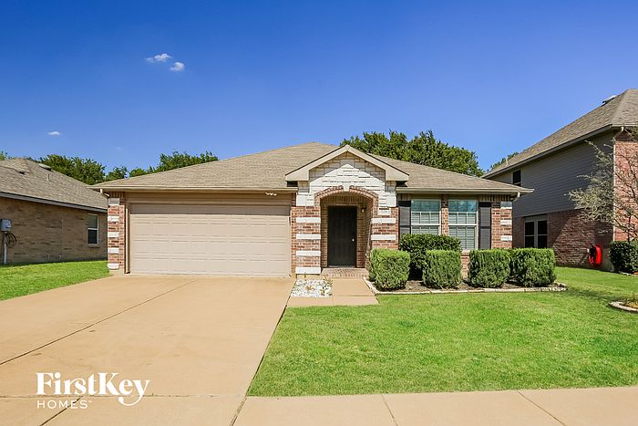 1st image of 528 Jennifer Dr