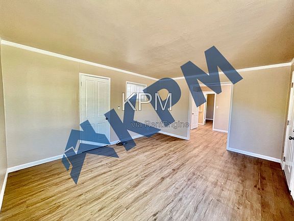 5th image of 2949 Pacific Ave