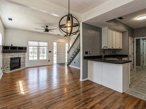 4th image of 1908 NW Ashton Ln Unit 1