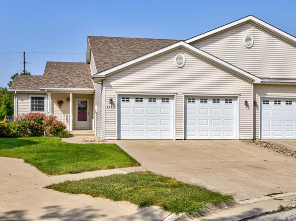 2842 Buckingham Ct, Ames, IA 50010