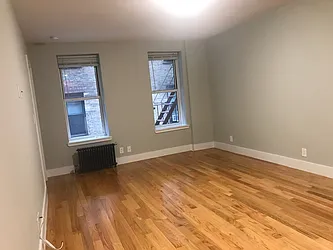 Rented by Sterea Agency