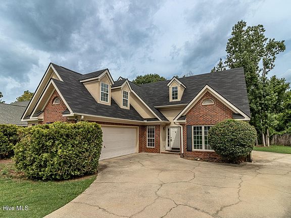 4th image of 555 Live Oak Court