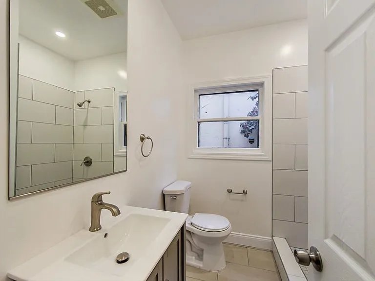 295 Macarthur Blvd #B — Photo 7