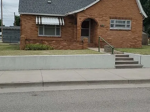 702 S Main St, Shattuck, OK 73858