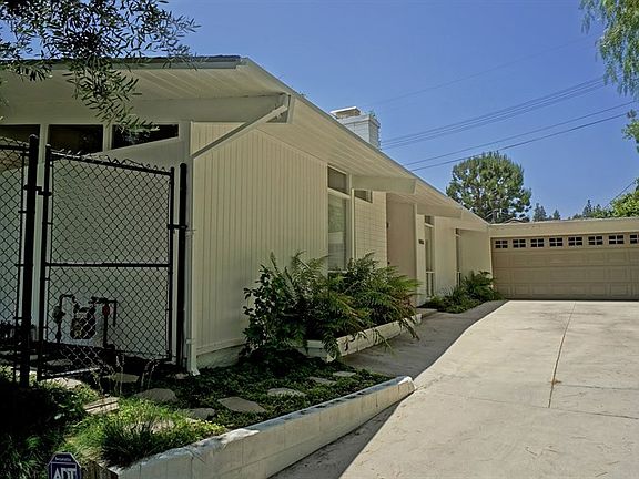 2nd image of 8465 Farralone Ave