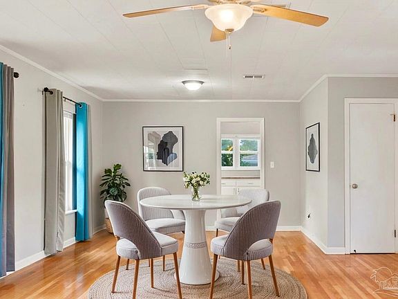 4th image of 3014 Magnolia Ave