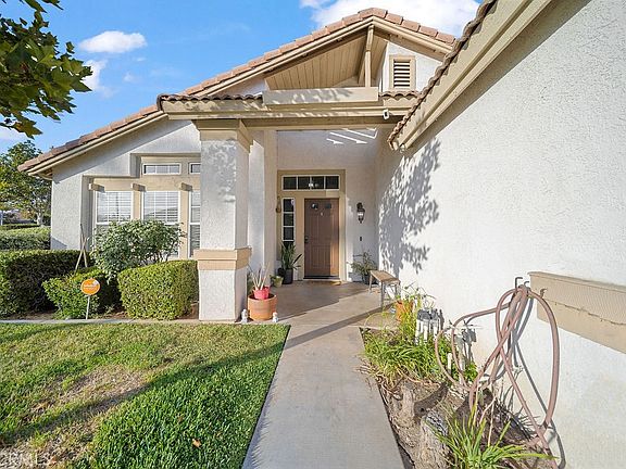 3rd image of 25761 Calle Agua