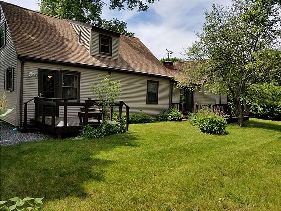 2nd image of 22 Rich St E