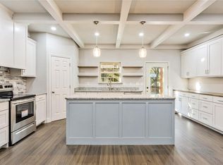 1010 Shady Oaks Dr N, Bridgeport, TX 76426