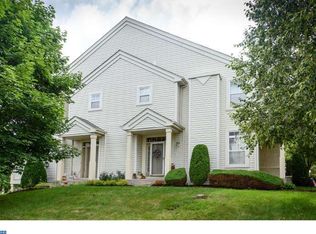 815 Dresher Woods Dr, Dresher, PA 19025