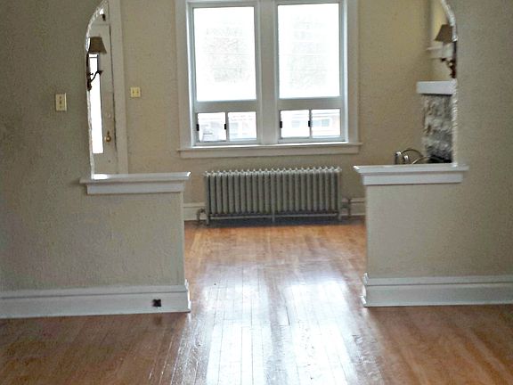 5th image of 1417 Yale Ave
