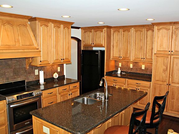 4th image of 104 Jessie Ln