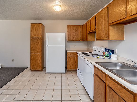 5th image of 1684 S 15th Ave W #0
