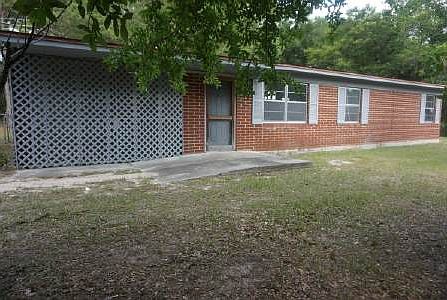 1st image of 165 SW Rayburn Ct
