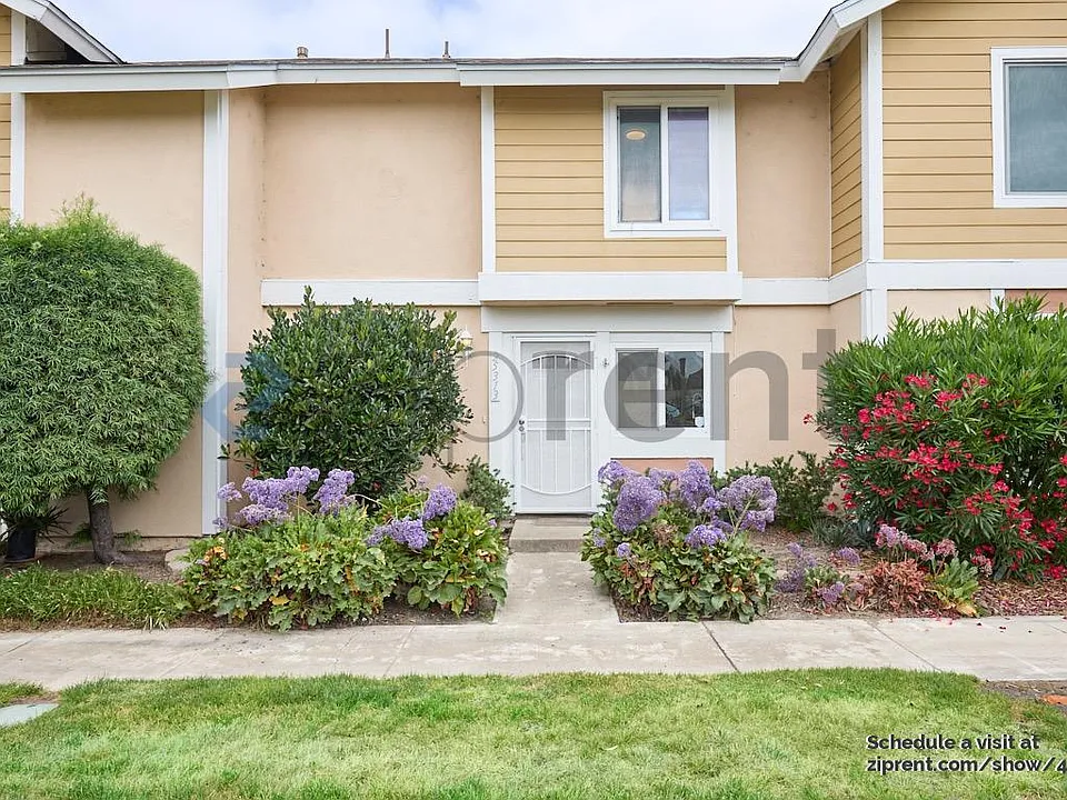 25313 Via Viejo