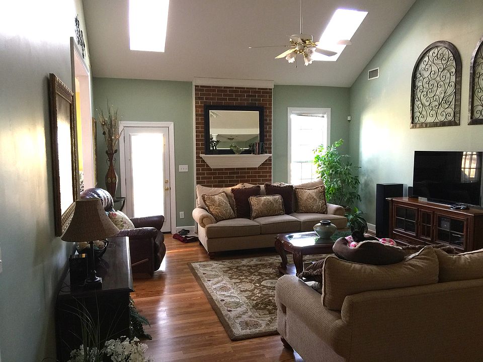 2nd image of 4625 Brittany Dr