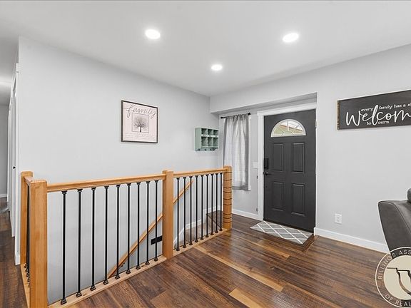 3rd image of 3442 Windmill Cir
