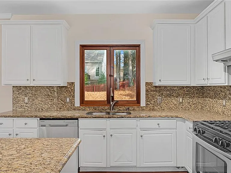 560 Kimball Crest Ct — Photo 13