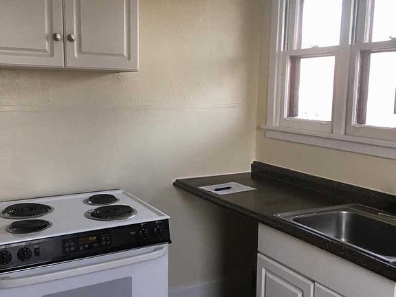 3rd image of 319 Brower Ave