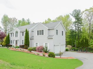 4 Elizabeth Ln, Sterling, MA 01564