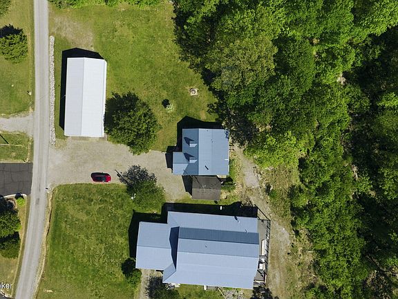 2nd image of 905 Nolin Park Rd