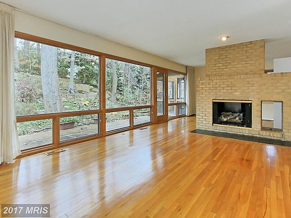 4th image of 3302 Wessynton Way