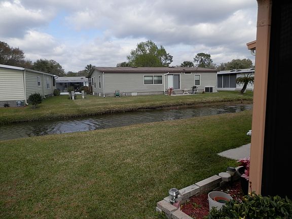 3rd image of 163 Lakeview Dr