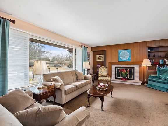 4th image of 1713 Stratford Ln