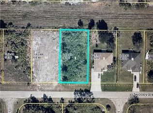 556 Woodview Dr, Lehigh Acres, FL 33972