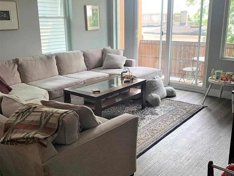 408 E 8th St #3A — Photo 2