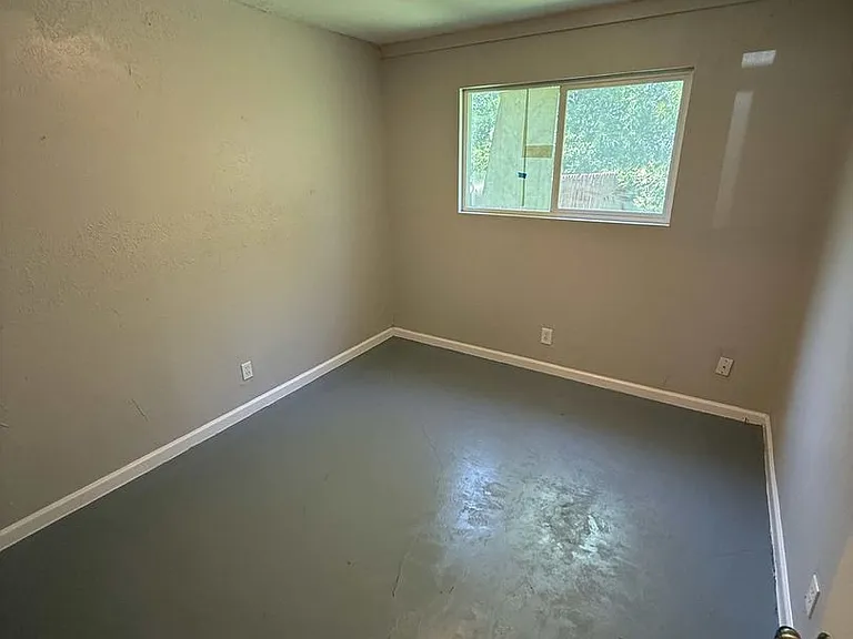 8209 Colony Loop Dr — Photo 8