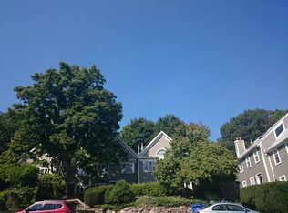693 Hammond St, Brookline, MA 02467