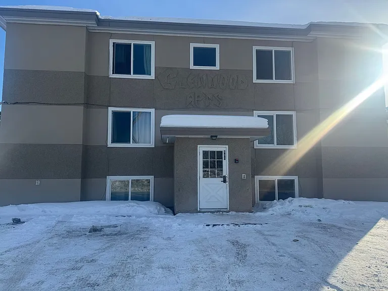 900 W 26th Ave #15 — Photo 1