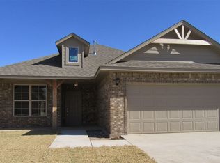 912 SW 80th St, Lawton, OK 73505